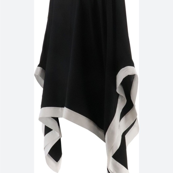 $10$ add on COLEBROOKE by Windsmore black & white chiffon colour block flowy top - Picture 4 of 14